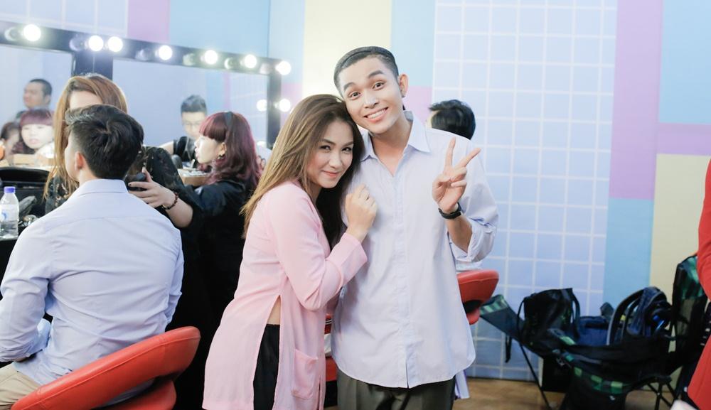 Ca sĩ Hòa Minzy - 2