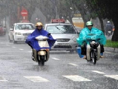 Dự báo thời tiết 10/6: Hà Nội, Sài Gòn có mưa, đề phòng tố lốc