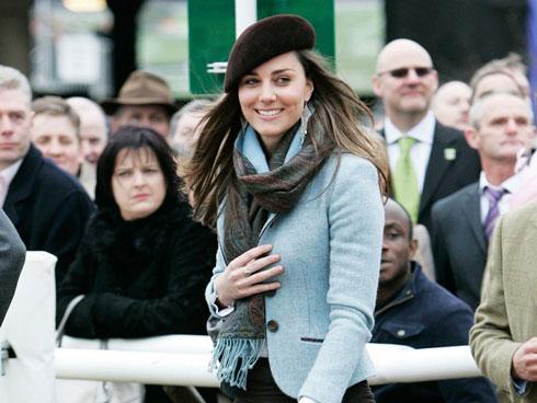 Trước khi thành công nương Anh, Kate Middleton chính xác là 'thảm họa thời trang'