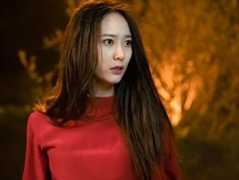 Cảnh Krystal cởi nội y trên truyền hình gây xôn xao-2