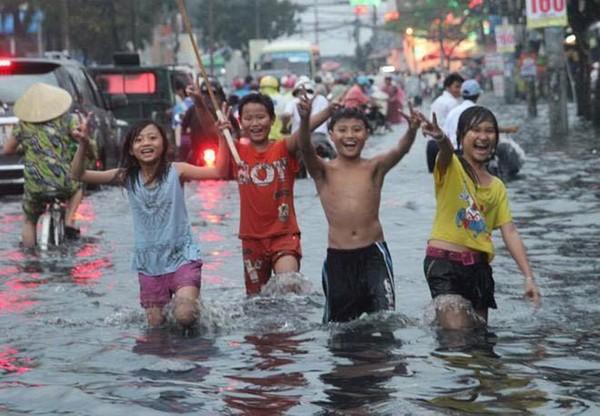 hanh-dong-ba-dao-khi-troi-mua8