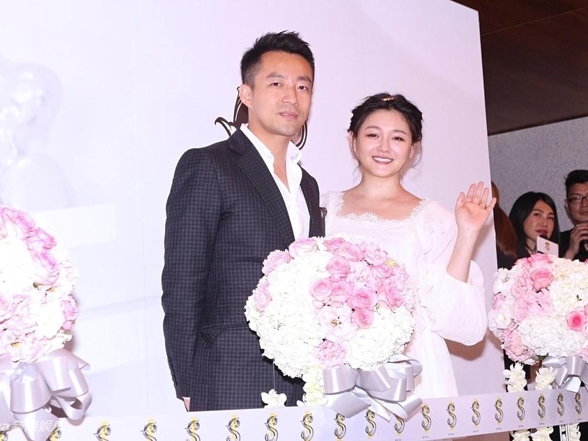 Từng vướng tin đồn cướp bồ, An Dĩ Hiên và Từ Hy Viên dập lửa bằng tình thâm như tỷ muội-6