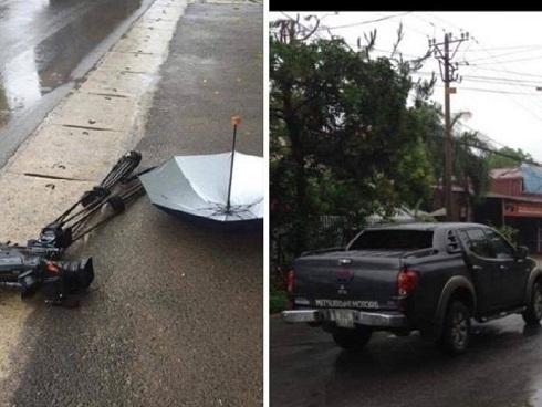 Ô tô tông thẳng vào nhóm phóng viên VTV đang tác nghiệp