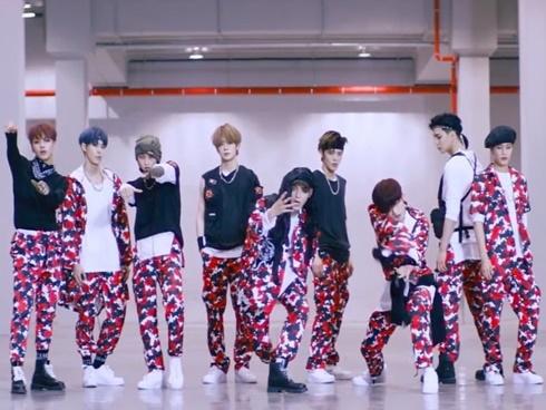 Fan tít mắt ngắm dàn trai đẹp áo hồng NCT 127 trong MV mới