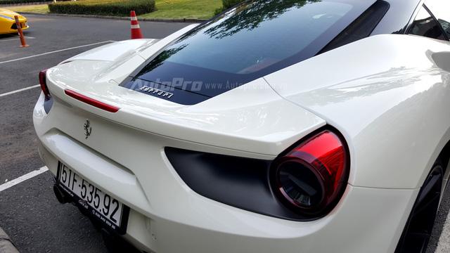 ferrari-488-gtb-cua-thieu-gia-ha-noi-co-gi-hot2