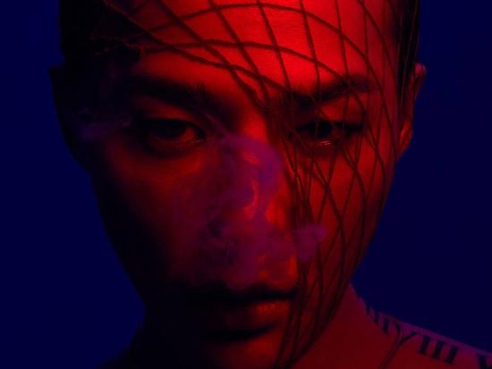 G-Dragon lên tiếng chỉ trích các BXH không chấp nhận album USB của mình