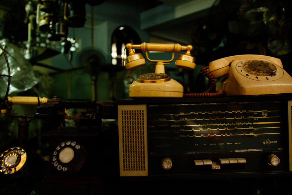 Du lịch Sài Gòn: 5 phố đồ cũ nên ghé đến ở Sài Gòn-ảnh 1