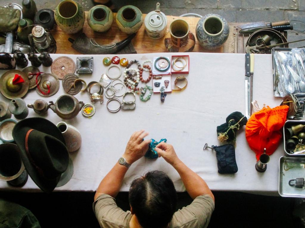 Du lịch Sài Gòn: 5 phố đồ cũ nên ghé đến ở Sài Gòn-ảnh 6