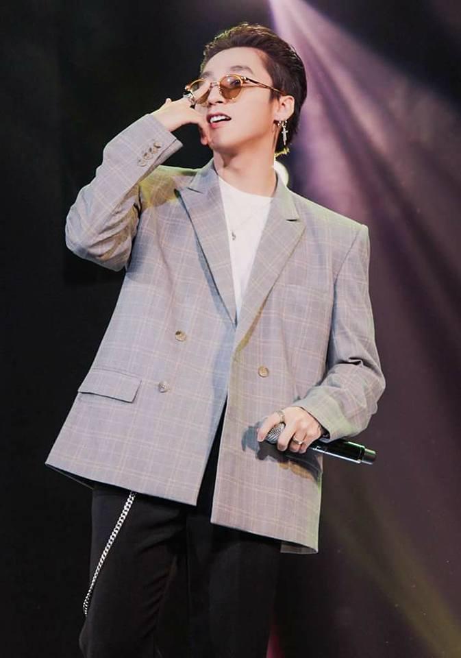 Phong cách thời trang sơn tùng MTP -2