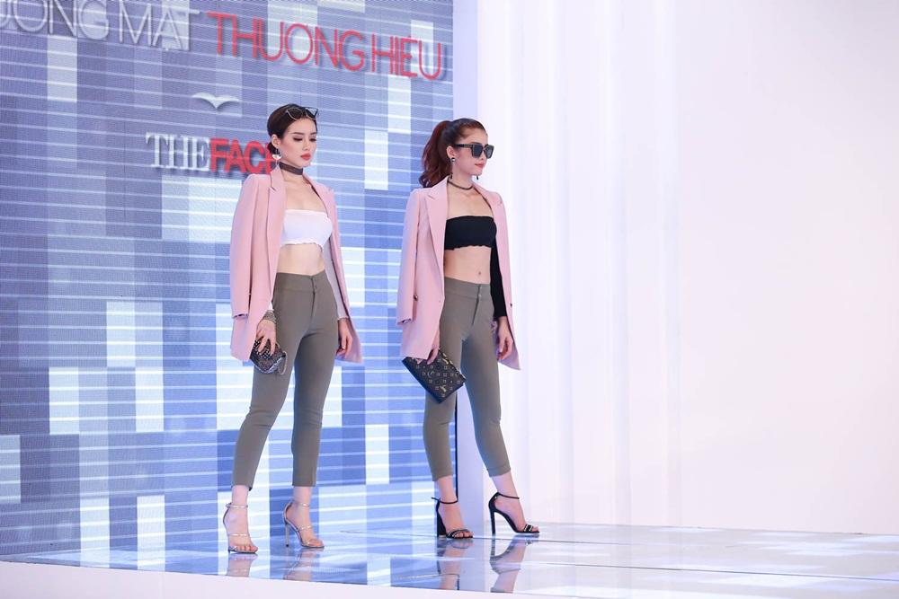 Hoàng Thùy mặc rườm rà - the face 2017 tập 2 -5