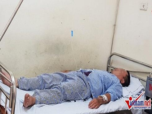 Bác sĩ kể phút bị côn đồ bắt quỳ