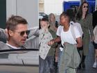 Brad Pitt xuất hiện ủ rũ vì cô đơn khi Angelina Jolie đưa các con đi xa