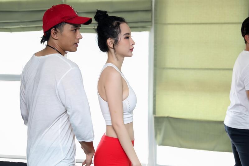 Rút khỏi Mối tình đầu của tôi, Angela Phương Trinh và Hữu Vi thành đôi trong Glee bản Việt-1