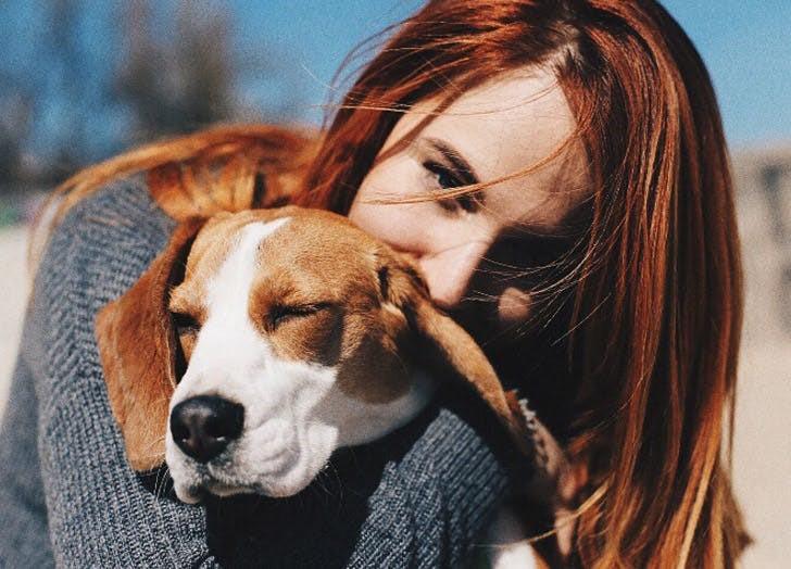 Muốn có sức khỏe tốt, bạn nên nuôi một chú chó