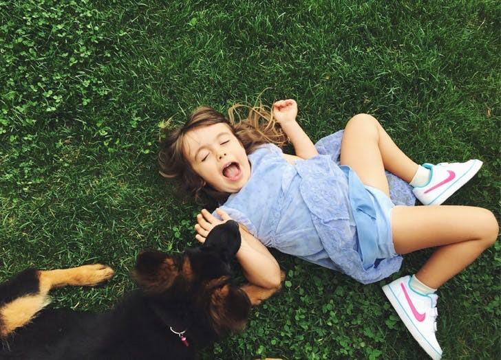 Muốn có sức khỏe tốt, bạn nên nuôi một chú chó