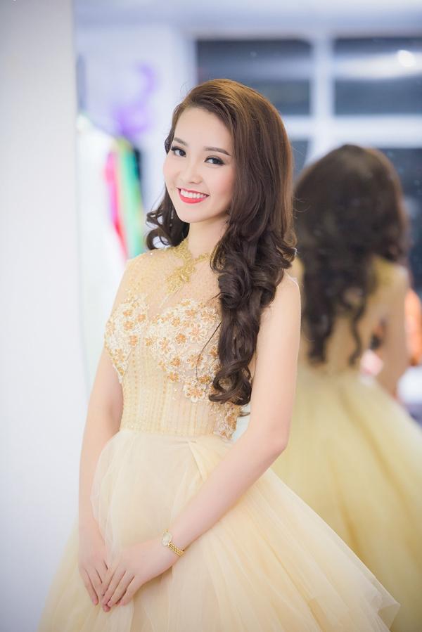 Những mỹ nhân Việt đang theo đuổi sự nghiệp truyền hình -2