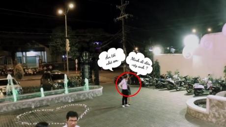 Màn cầu hôn bí mật với sự xuất hiện của đông đủ họ hàng người yêu khiến cô gái khóc òa-1