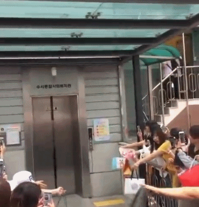 Diễn viên Lee Min Ho nhập ngũ -1