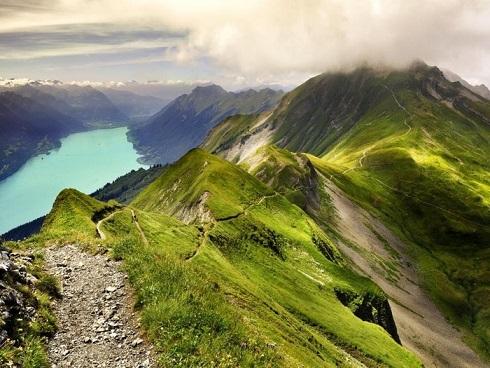 Những cung đường trek làm nức lòng dân phượt trên thế giới