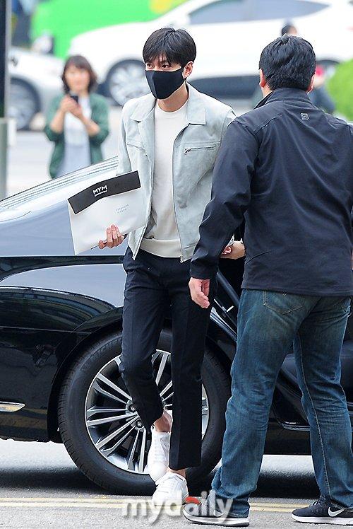 Thời trang sao Hàn - Lee Min Ho-1