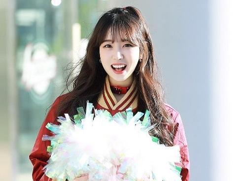 Chiêm ngưỡng nhan sắc 'xinh không chịu được' của nàng cheerleader xứ Hàn