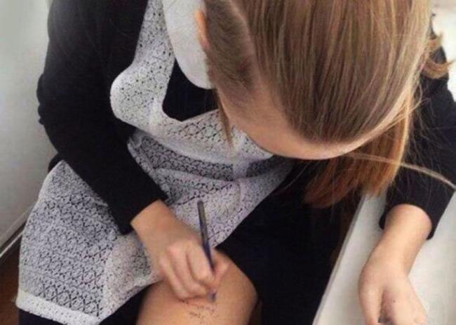 nga-ngua-voi-muon-kieu-phao-cuu-sinh-trong-mua-thi1