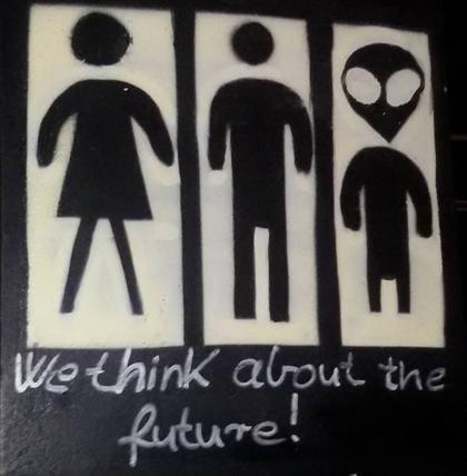 Những biển báo nhà vệ sinh có một không hai-4