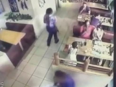 Bé trai 22 tháng tuổi bị bắt cóc ngay trước mặt cha mẹ