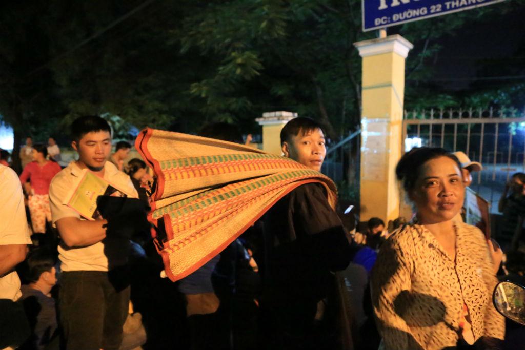 Tin nóng trong ngày 26/6: Bé gái bị mẹ treo người lên xà nhà-ảnh 2