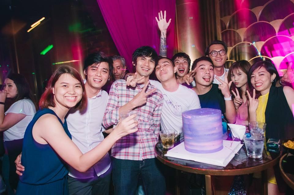 Hot girl - hot boy Việt: Phở vui chơi quên lối về cùng bạn ảnh 1