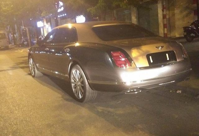 nghi-van-bentley-mulsanne-ewb-2017-dau-tien-cap-ben-viet-nam4