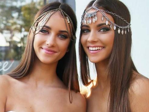 Ghen tỵ với vẻ đẹp nóng bỏng của cặp song sinh 9X đến từ Úc