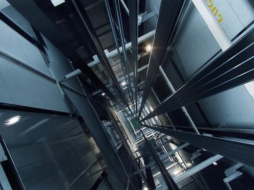 Thang máy đệm từ Multi