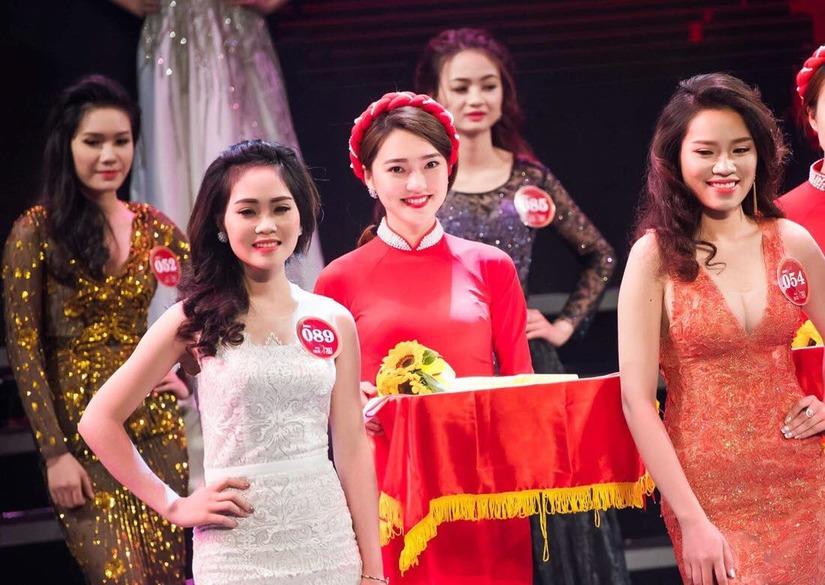 Mâu Thủy tại 'Hoa hậu Hoàn vũ Việt Nam 2017' -9