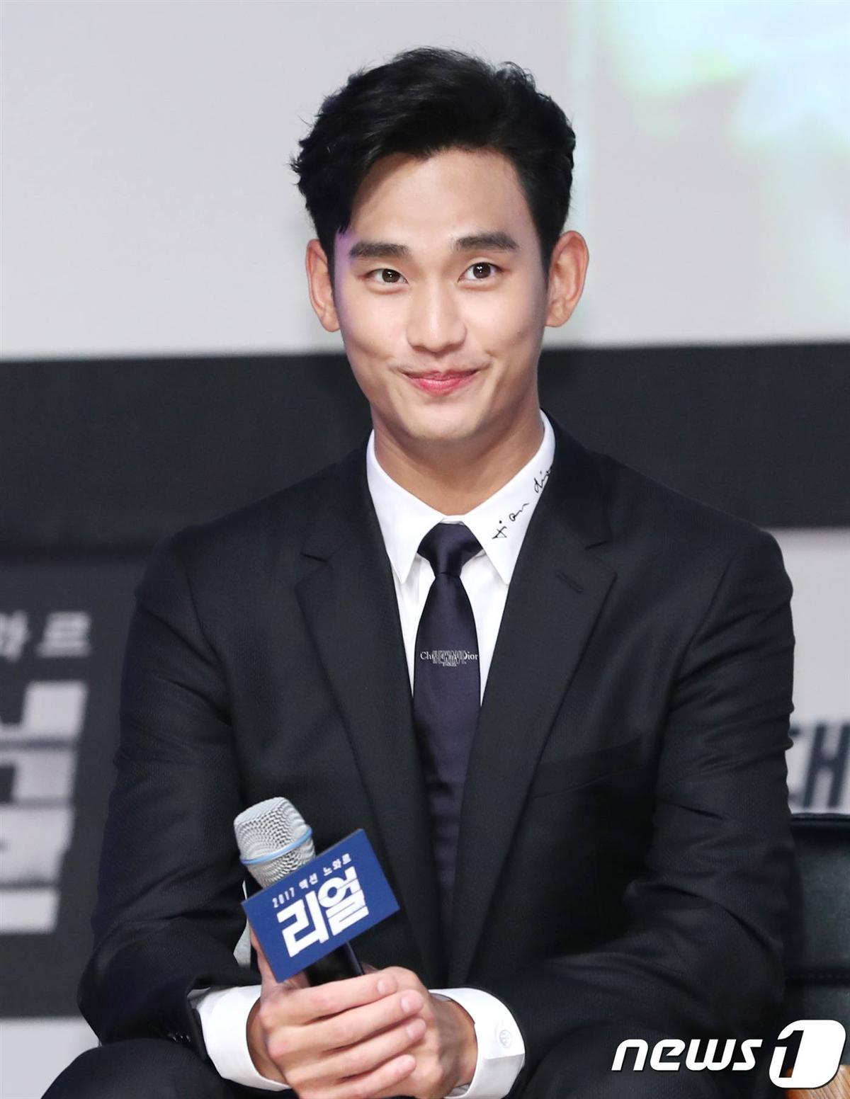 Tin sao Hàn 4/7: Kim Soo Hyun bật mí về cảnh nóng cùng Sulli -1
