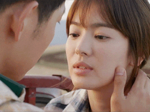 Trên phim tình tứ thế này, bảo sao Song Hye Kyo và Song Joong Ki lại chẳng mê nhau