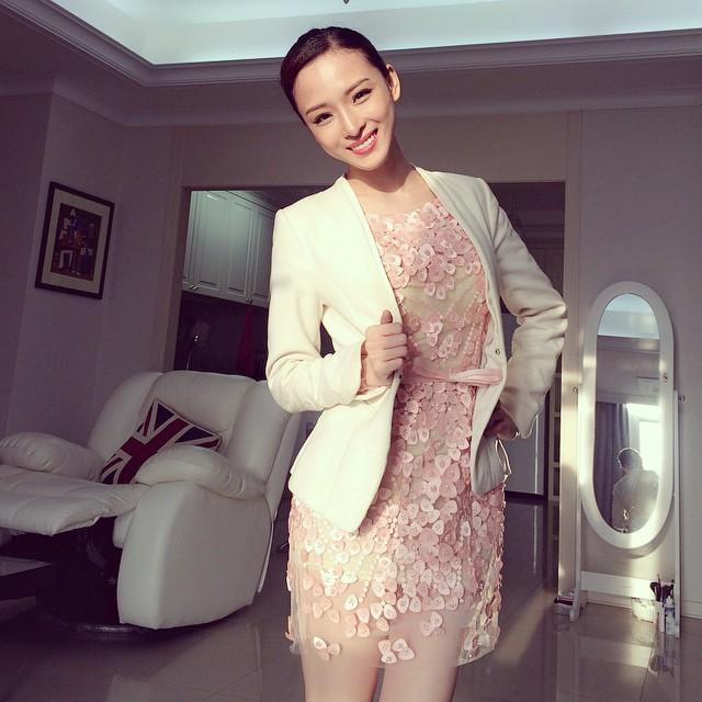 Hình ảnh hoa hậu Phương Nga tập yoga hot nhất hôm nay-2