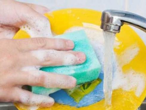 Thói quen phổ biến khi rửa bát gây hại nghiêm trọng tới sức khoẻ