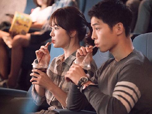 Thực chất Song Joong Ki và Song Hye Kyo bị ép phải công khai tình cảm?
