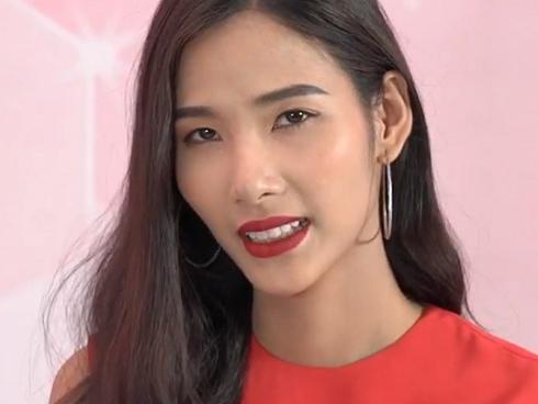 Hoàng Thùy 'bắn' ca dao tục ngữ 'như liên thanh' đối đáp MC khiến dân mạng điên đảo