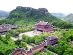 Ngắm ngôi chùa lớn nhất Việt Nam đẹp ngỡ ngàng từ độ cao 100m