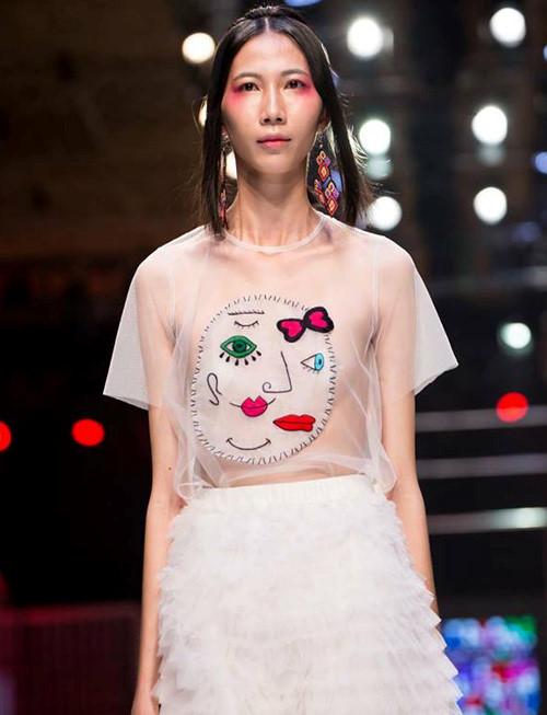 Không thể ngưng cười khi đã phát hiện thí sinh hài nhất nhà chung Next Top Model 2017-1