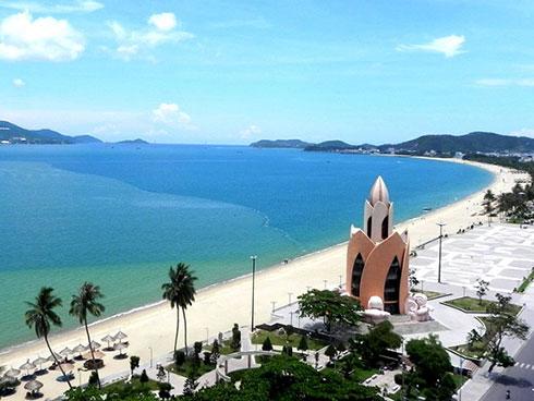 Đến Nha Trang ghé thăm tháp Trầm Hương - một trong những công trình tiêu biểu của 'thành phố biển' xinh đẹp