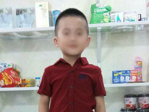 Thanh Hóa: Bé trai 20 tháng tuổi mất tích bí ẩn chỉ sau 2 phút ôm cổ mẹ trong bếp-4