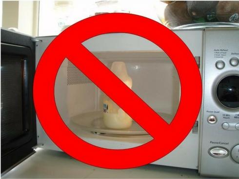 Đừng dại dột cho những vật dưới đây vào nếu không muốn lò vi sóng phát nổ