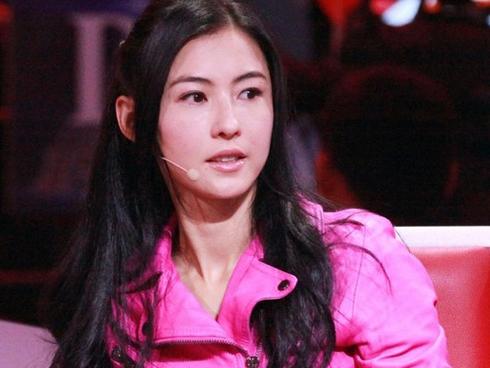 Trương Bá Chi thừa nhận bị coi thường và chèn ép tại showbiz