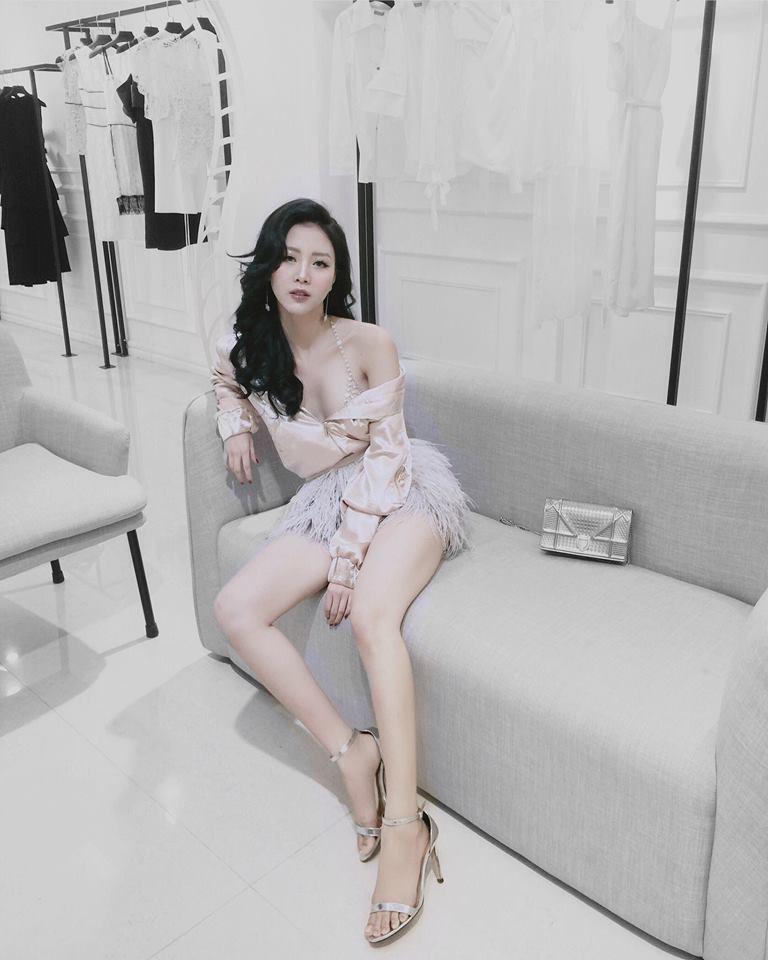 Sau nụ hôn gầm bàn, Vũ Ngọc Châm bất ngờ đăng ký thi The Look 2017-10