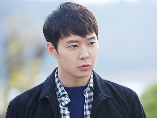 JYJ Park Yoochun viết thư tay: 'Tôi thậm chí đã muốn chết vì scandal quấy rối tình dục'