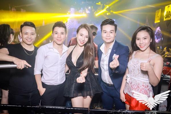 Nhan sắc vợ sắp cưới của ca sĩ Khắc Việt -6