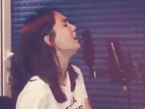 Giàu như Ngọc Trinh cũng có lúc phải mua hàng thiếu nợ Trà Ngọc Hằng-8